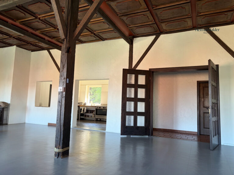 Landloft in der ehemaligen Tenne, Historische Hofstelle am Riegsee, Bild 8